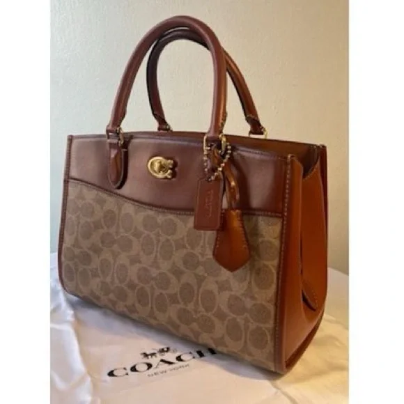 Coach hand bag for women - Picture 3 of 9